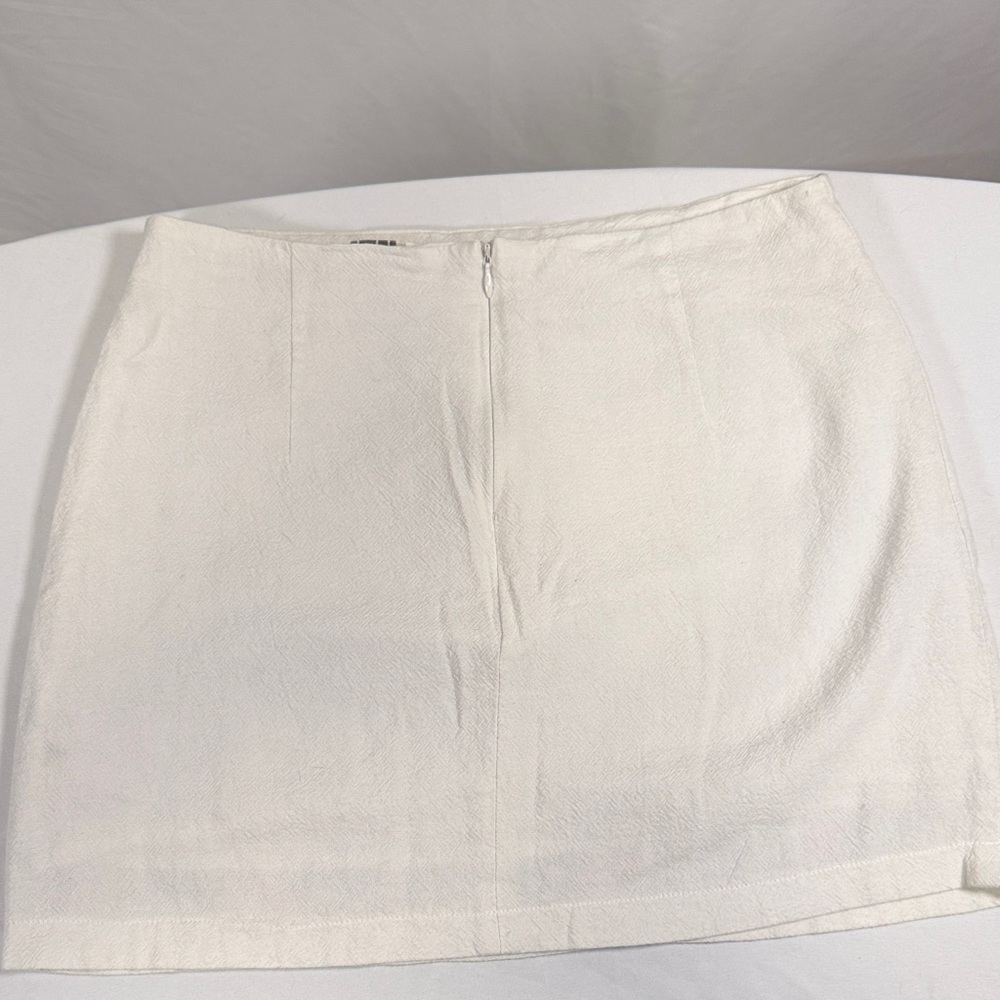 Women’s Mini Vintage Skirt with Floral Embroidered design Size Small - Picture 7 of 10
